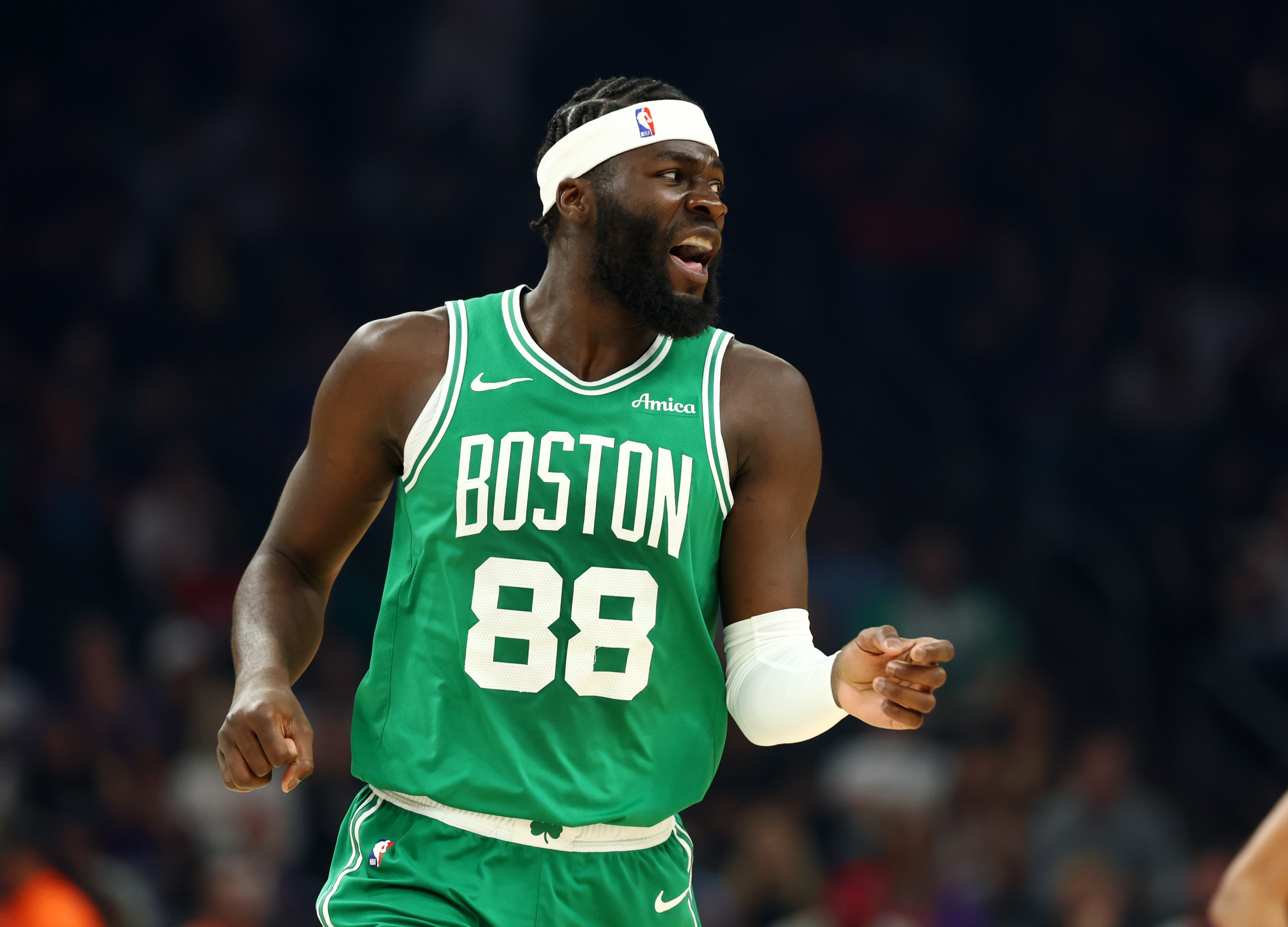 27分17板！布朗：对科塔的成长不感到惊讶 他正在解锁新层次