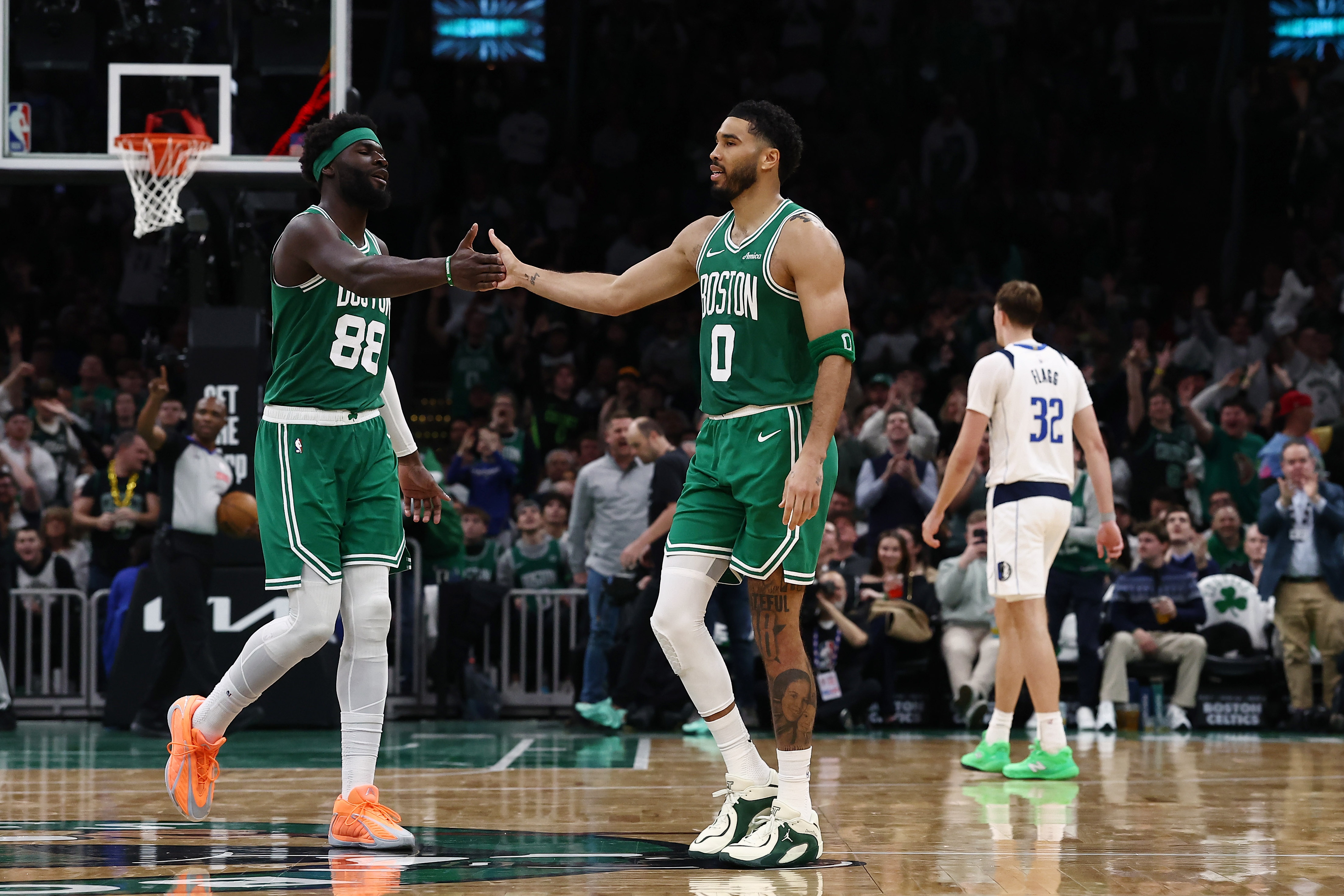 开云体育在线-13投11中砍24分10板！奎塔：塔图姆的牵制力让我的工作变得更简单